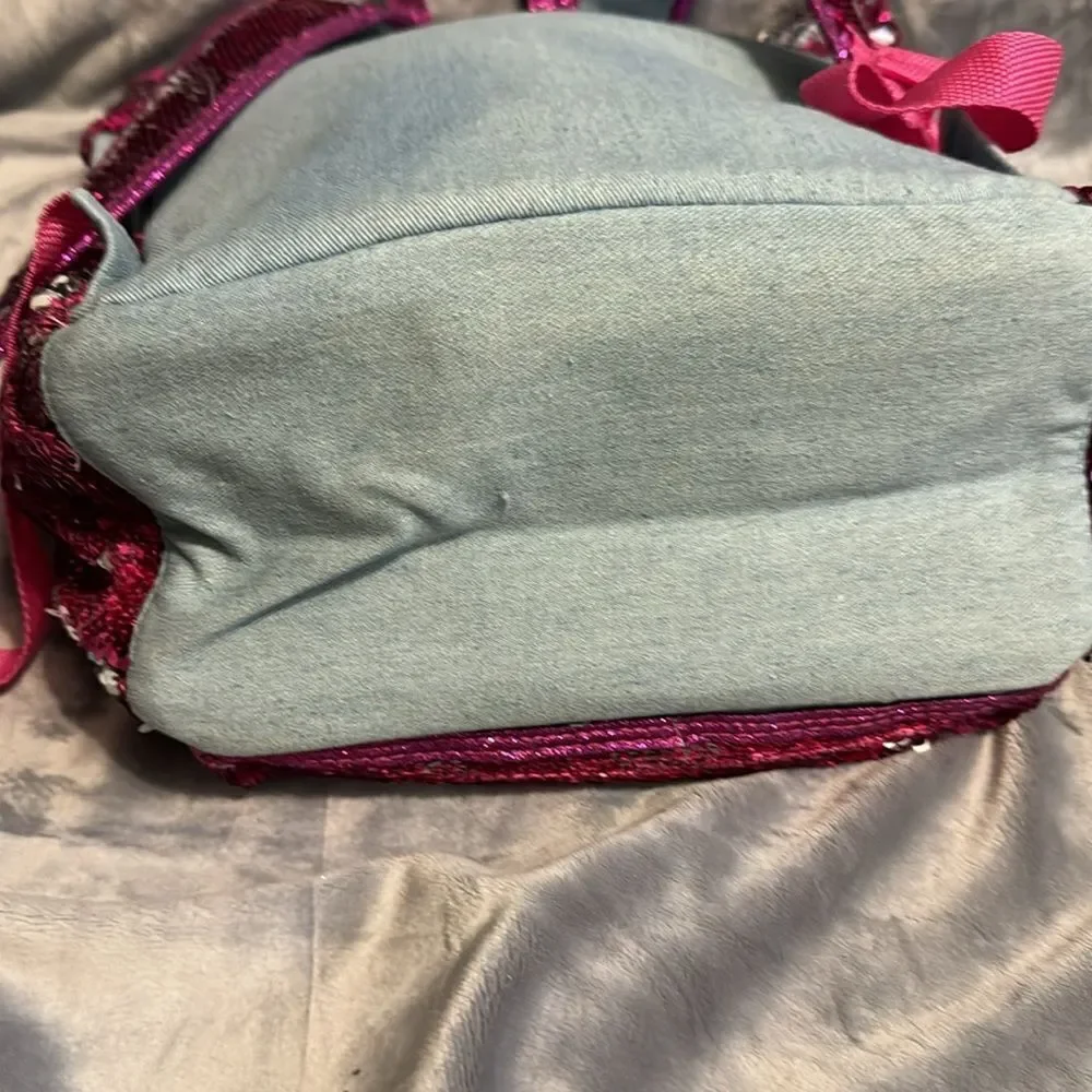 Girls NWOT Girabrilla Sequinned Backpack
